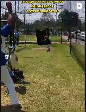 Niños entrenando